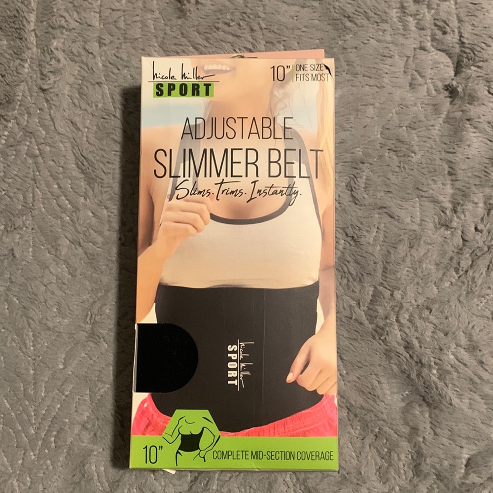 Women’s black adjustable, slim belt. The brand is Nicole Miller sport.